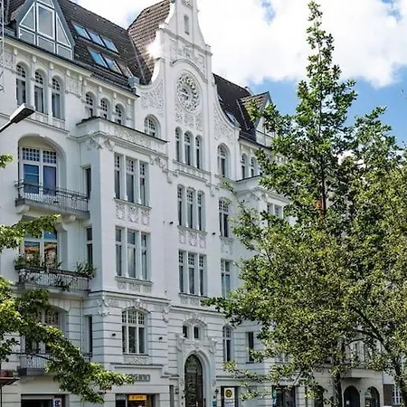 Spacious In Kreuzberg *