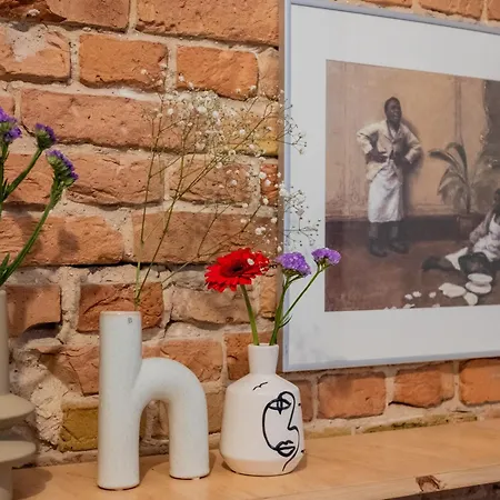 Spacious In Kreuzberg Apartment