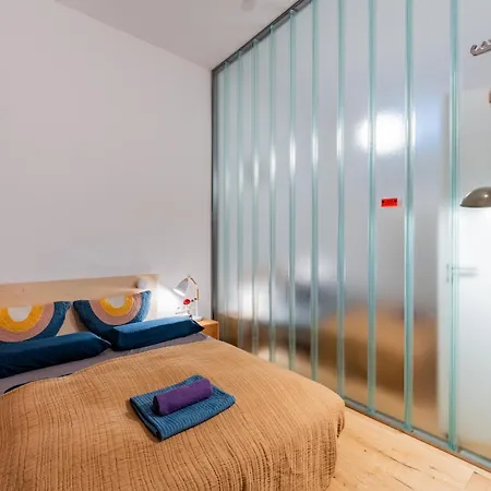 Apartament Spacious In Kreuzberg Berlin